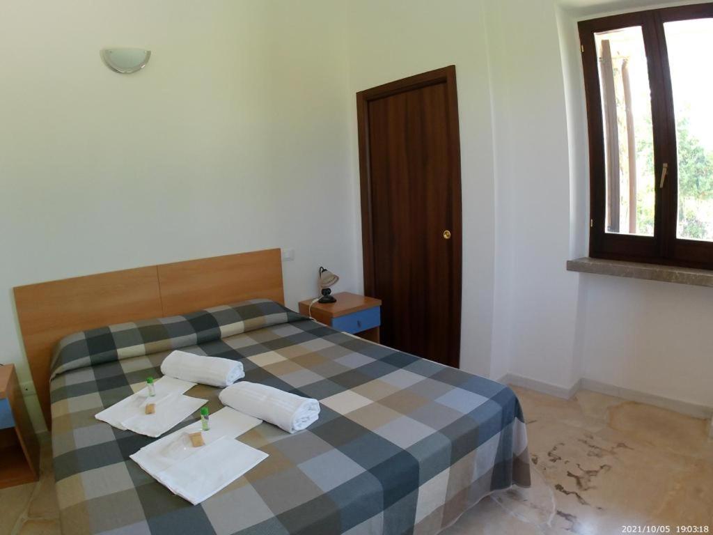 Terrae Eremis: Ristorante, Bar, B&B Roccamorice ภายนอก รูปภาพ